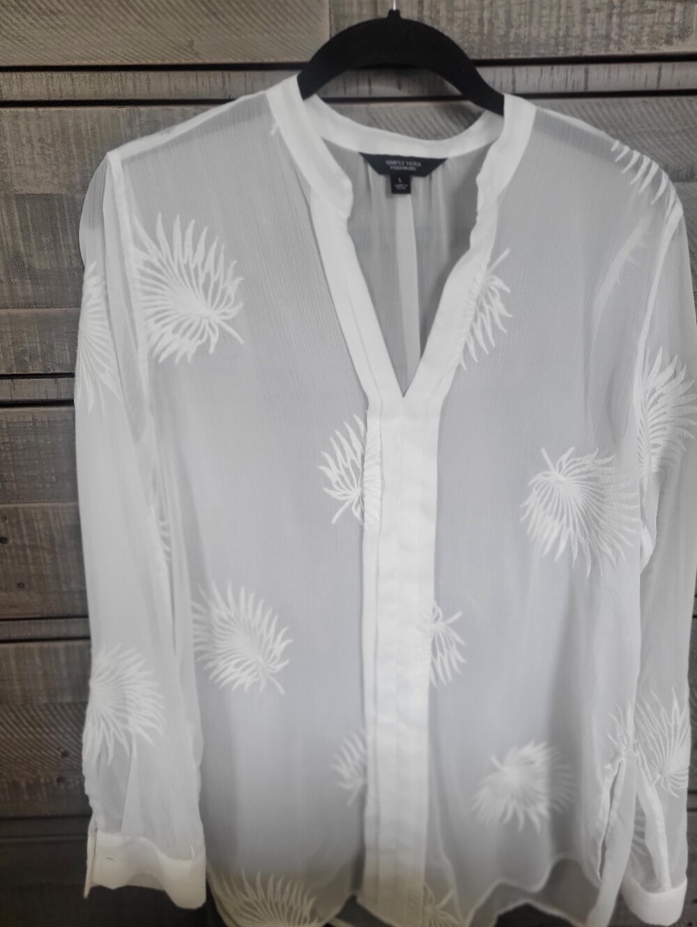 Simply Vera Wang ,White Sheer Embroidered Button Front Blouse Size Large.
